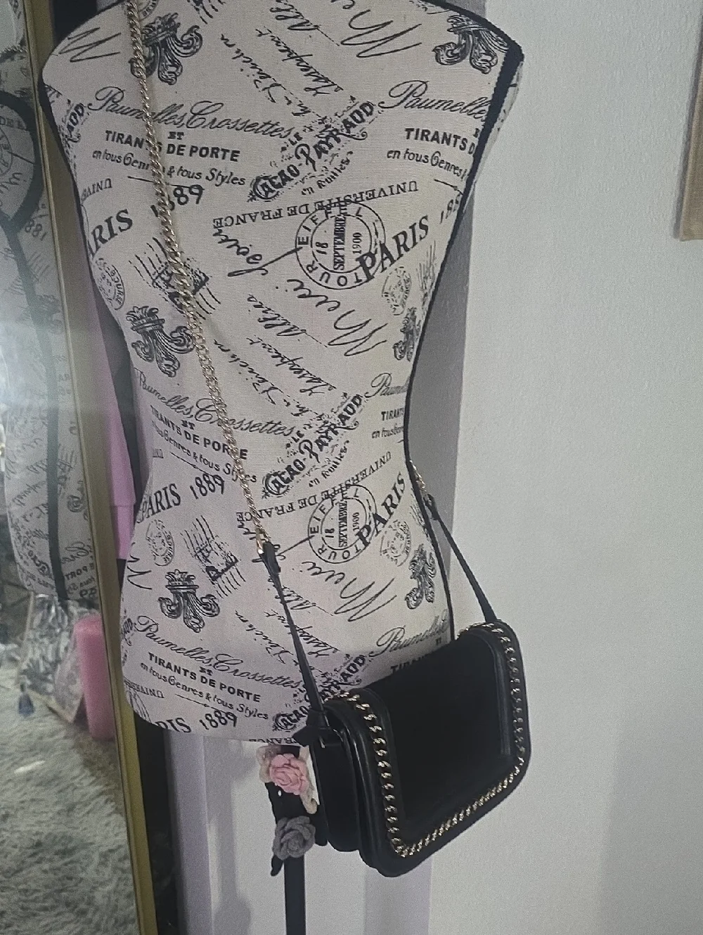 TopShop Black Suade Leather Gold Hardware Chain-Trim Small Crossbody (EUC) ✨️🖤✨